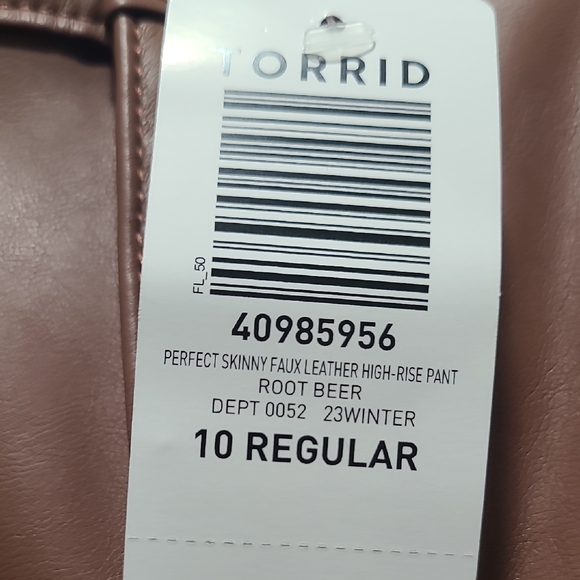 Torrid Perfect Skinny Faux Leather High-Rise Pants And Top 2 Piece Set - Picture 2 of 9